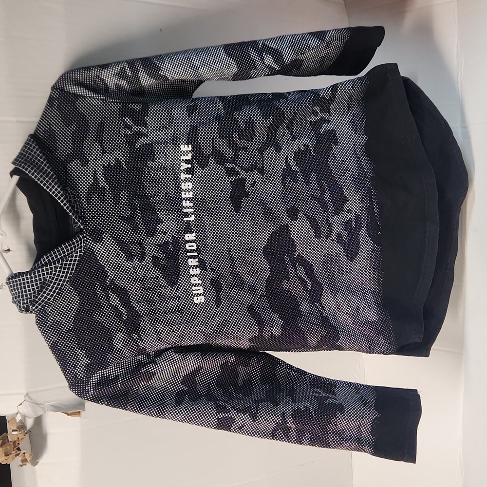 EUC Broken Threads Superior Lifestyle Boys sz M (10/12) Sweatshirt w/hoodie